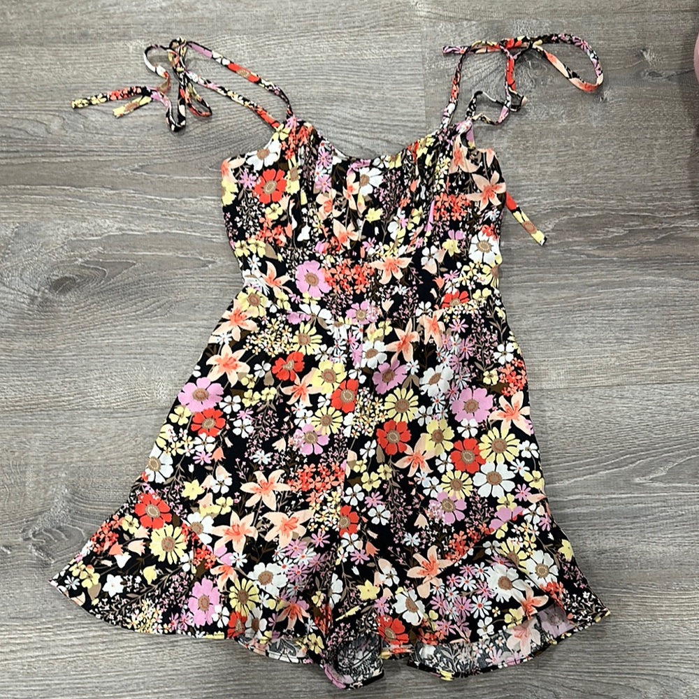 Floral Print Romper with Tie Straps